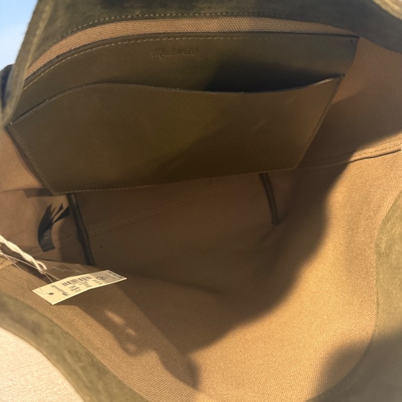 Madewell the essential bucket tote in suede - Picture 4 of 4